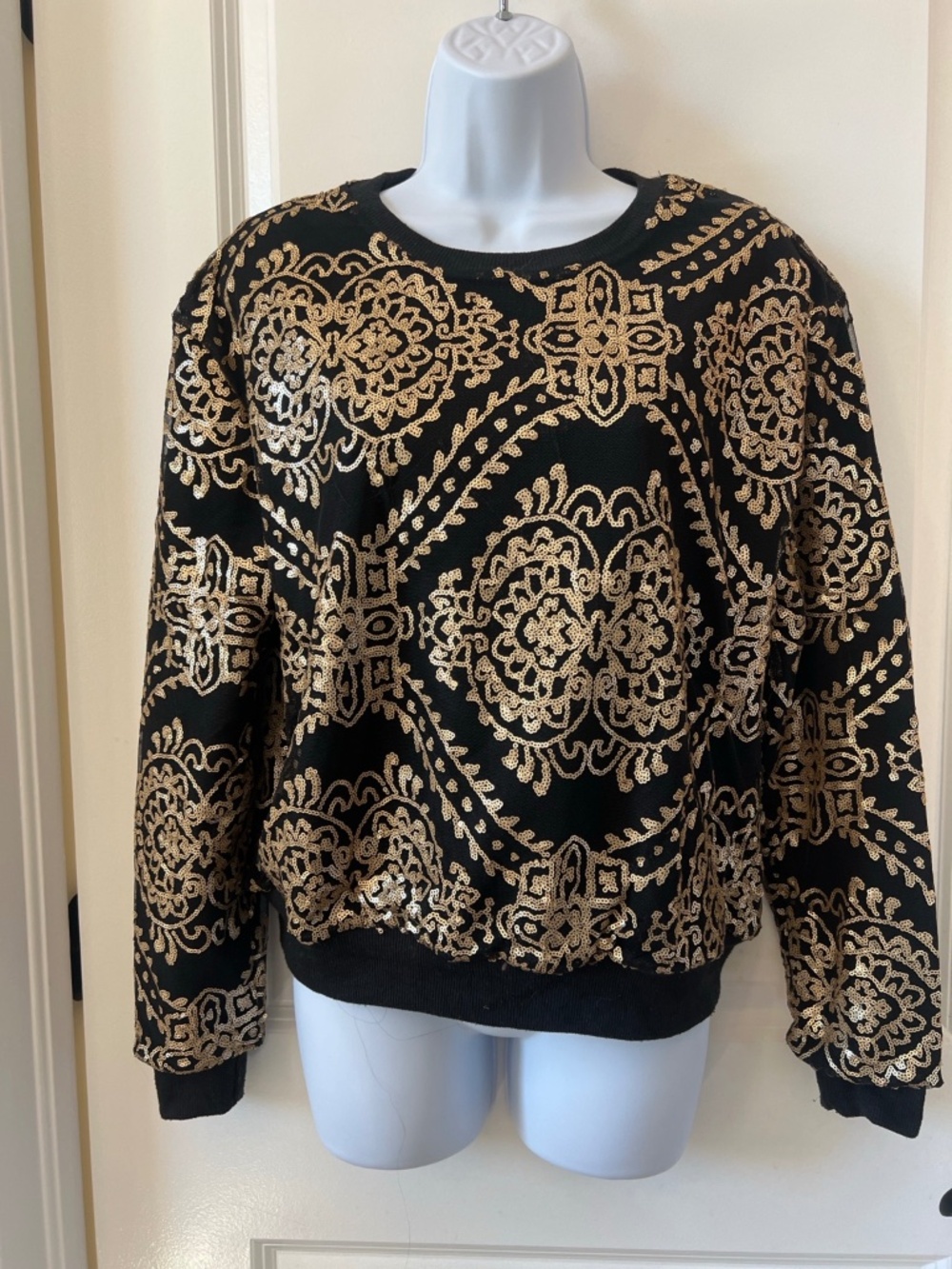 Navie Black Gold Floral Sequin Sweatshirt Size Small